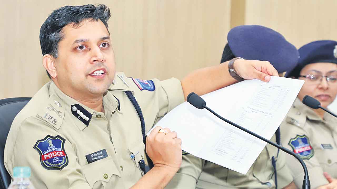 సమన్వయంతో పనిచేస్తాం