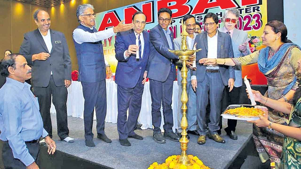 వైద్యరంగానికి హబ్‌ హైదరాబాద్‌