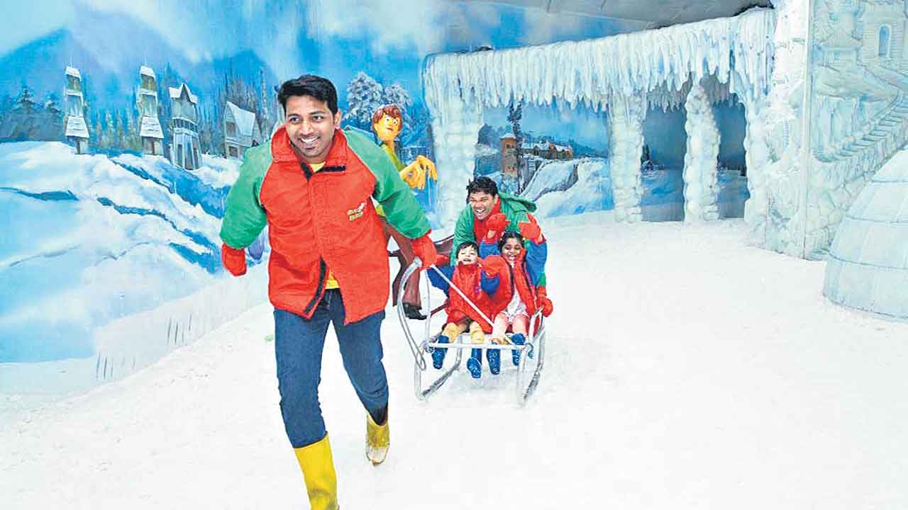 స్నో మచ్‌ ఫన్‌.. సిటీలో వింటర్‌ థ్రిల్‌