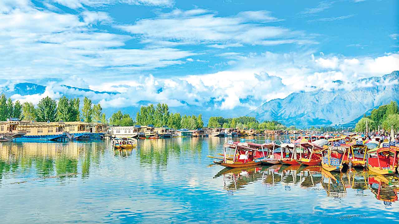 ఒకే మతాన్ని ప్రచారం చేయడం అజ్ఞానం