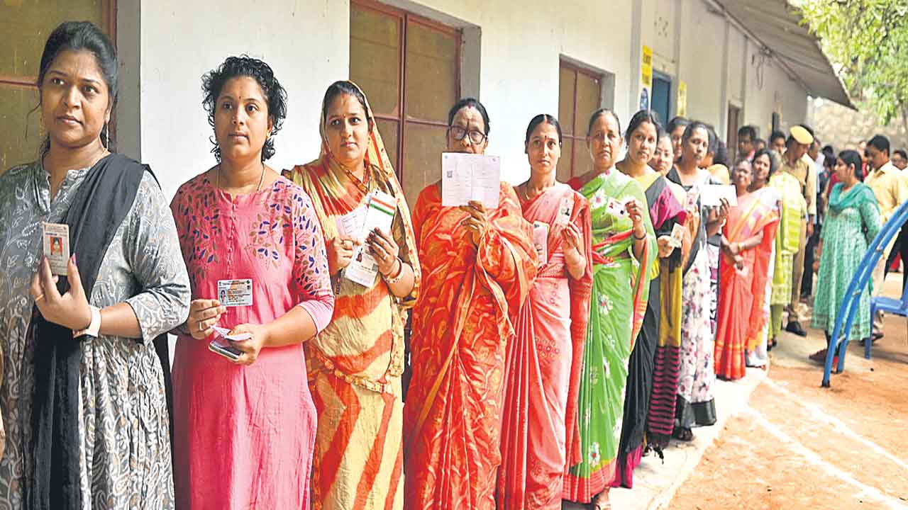 పట్నం ఓటరుకు పట్టి లేదెందుకు?