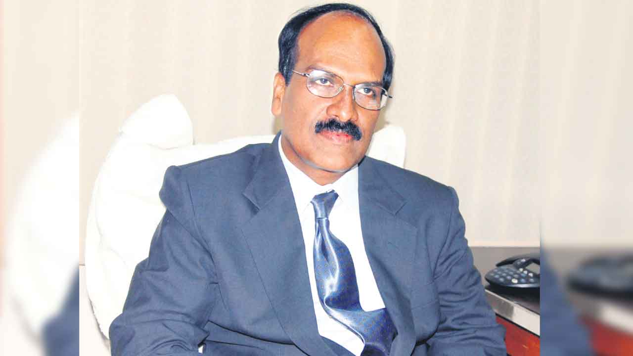 టీఎస్‌పీఎస్సీ చైర్మన్‌ రాజీనామా