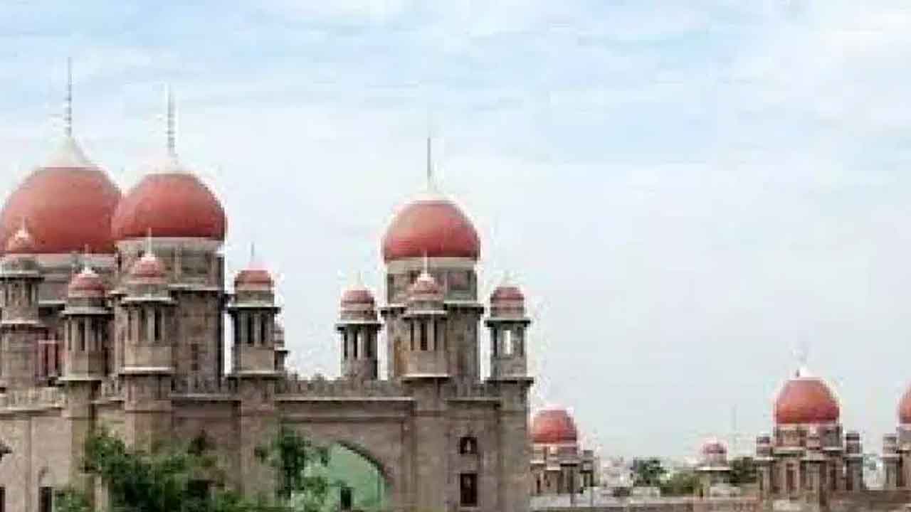 మంత్రి కొప్పులకు హైకోర్టులో ఊరట