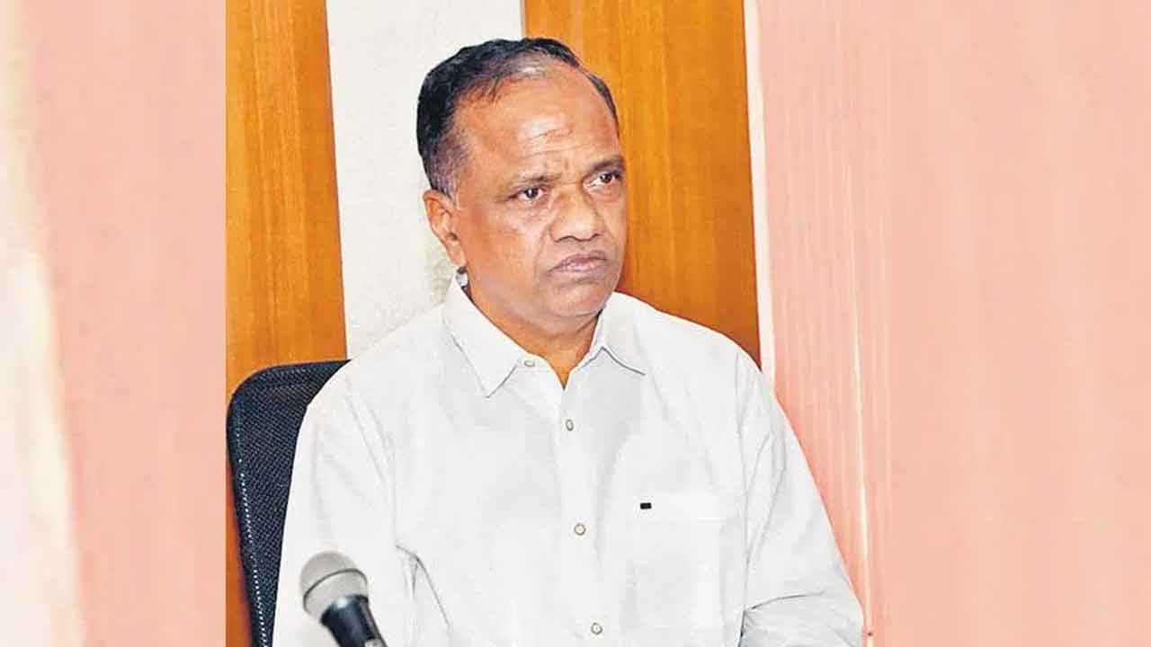 ఉద్యమస్ఫూర్తితో ప్రజాసమస్యలపై పోరాడాలి