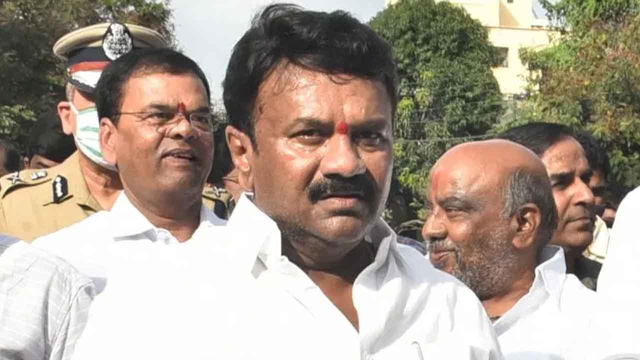 ముందస్తు బెయిల్‌కు తలసాని ఓఎస్డీ దరఖాస్తు