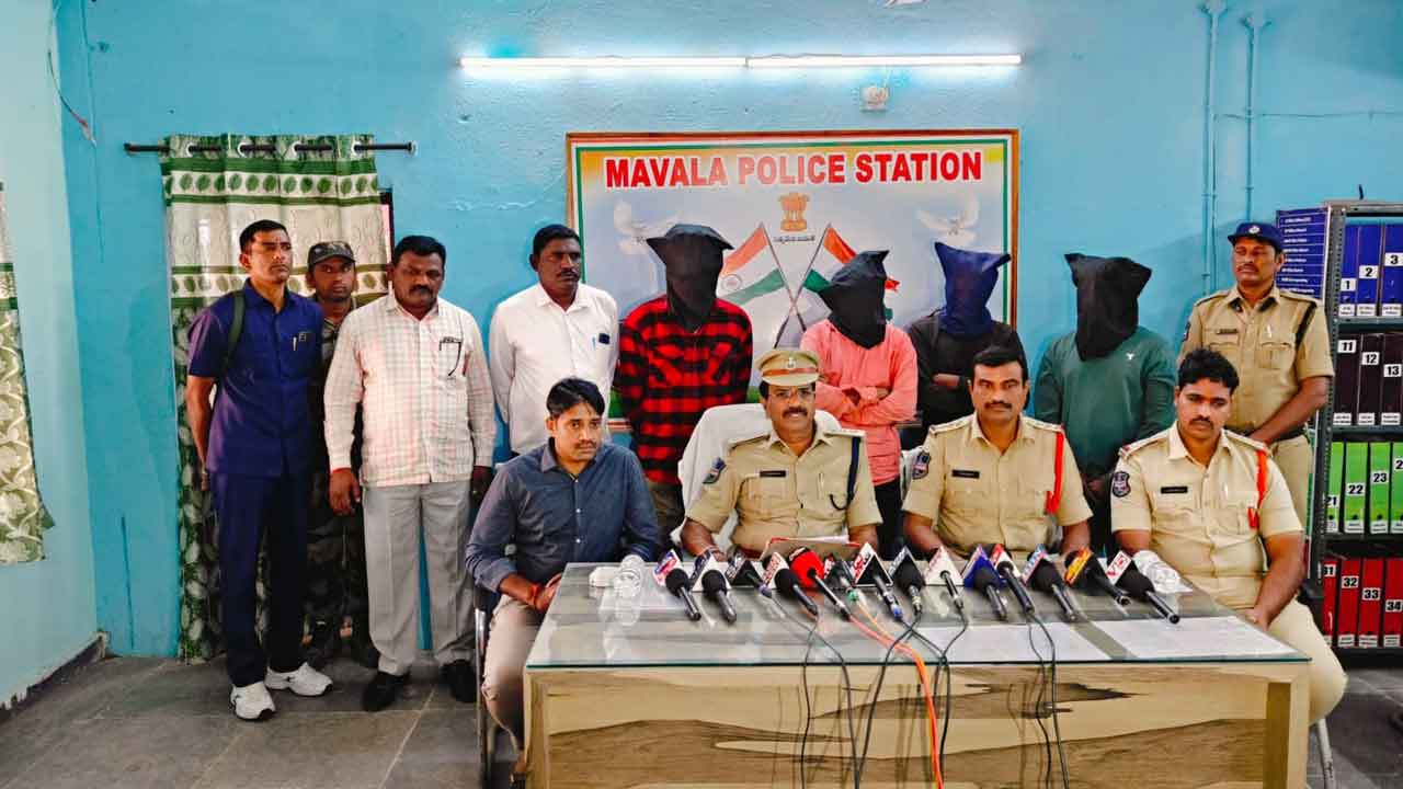 కూతురిని ప్రేమించాడని కక్ష పెంచుకొని..