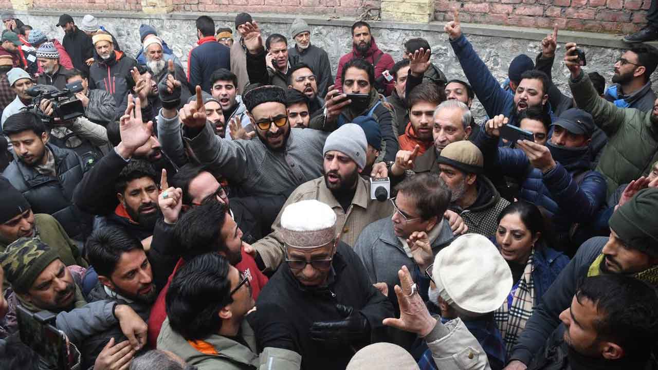 పౌరుల అనుమానాస్పద మృతి..