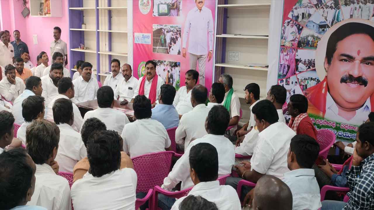 ప్రజలను మభ్యపెడుతున్న కాంగ్రెస్‌