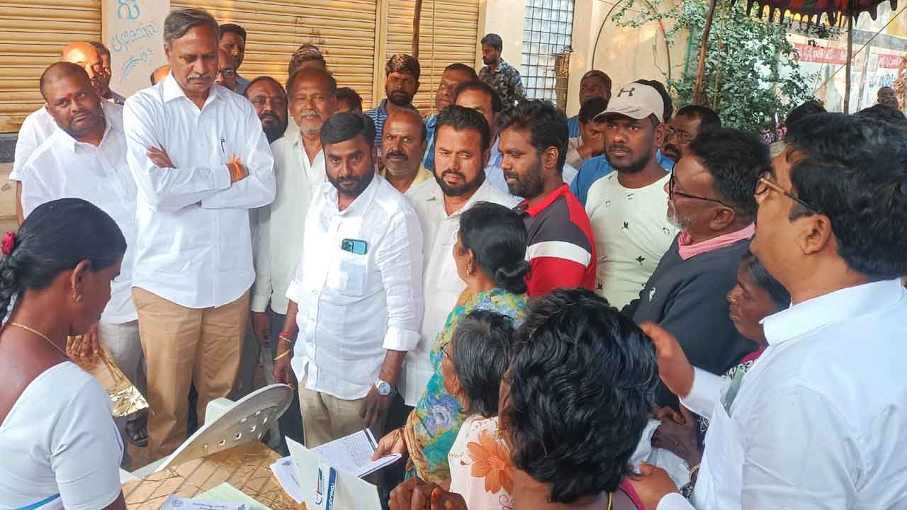 అర్హులందరికీ సంక్షేమ పథకాలు అందాలి