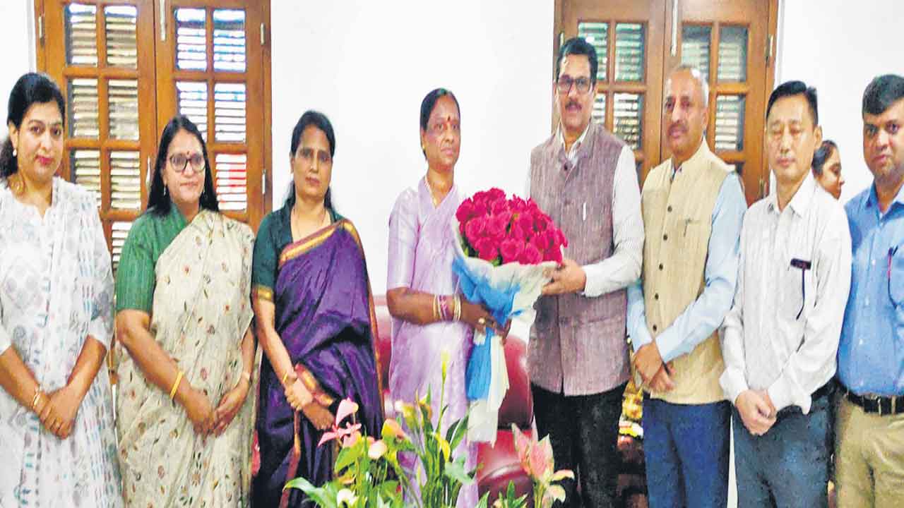 మంత్రి ‘కొండా’కు శుభాకాంక్షలు