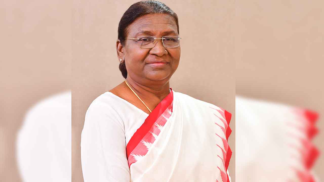 Droupadi Murmu | నేడు పోచంపల్లికి రాష్ట్రపతి ముర్ము.. చేనేత వృత్తి, కార్మికుల స్థితిగతులపై ఆరా
