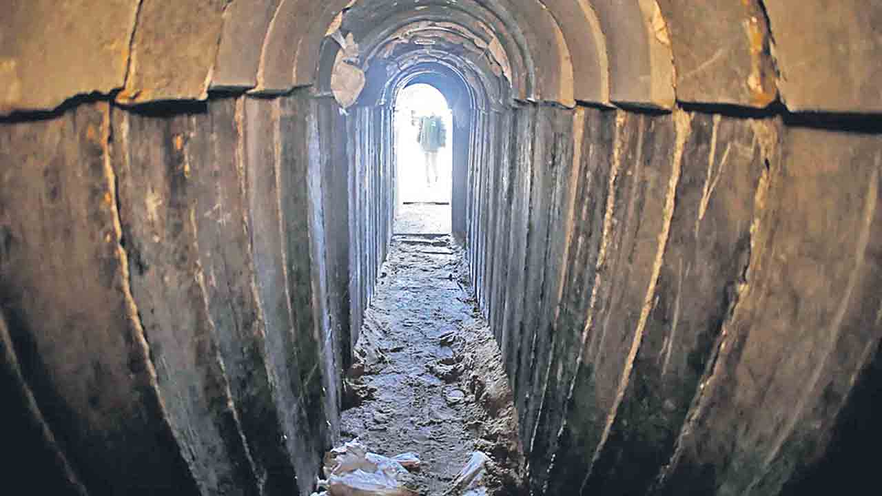 హమాస్‌ సొరంగాల్లోకి కృత్రిమ వరద!