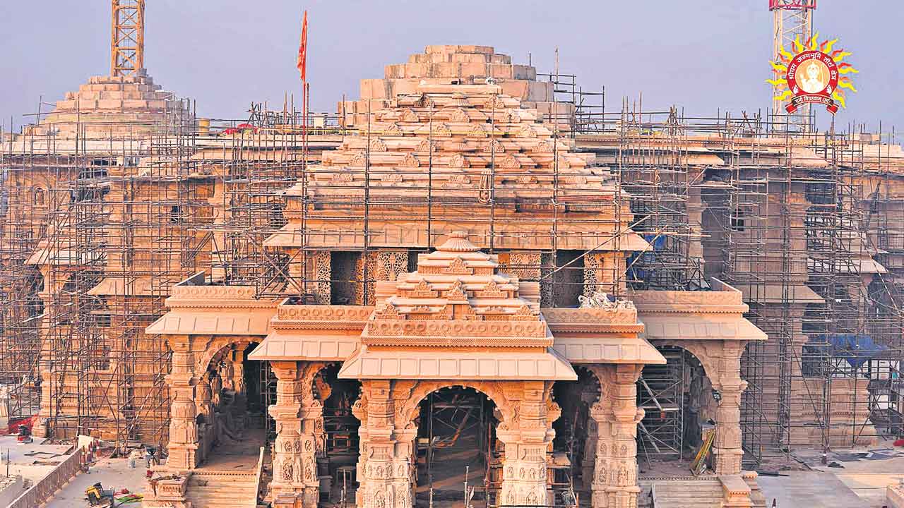 Ayodhya Ram Mandir | సామాన్యుల ఆశలపై యోగి సర్కార్‌ నీళ్లు.. అయోధ్యలోకి వీవీఐపీలకే అనుమతి!