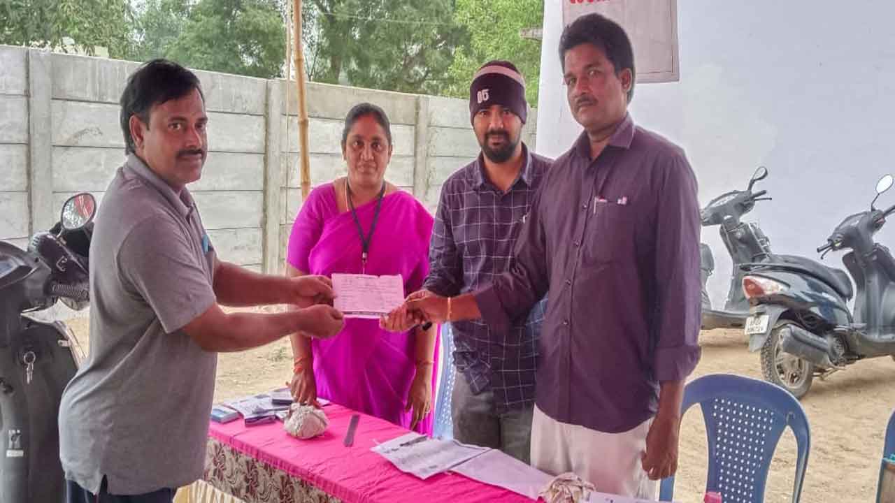 కొనసాగిన అర్జీల స్వీకరణ