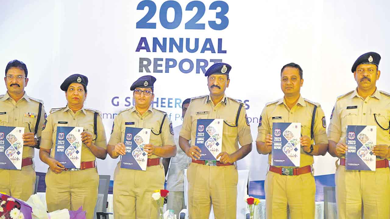 రాచకొండ నం.1 సీపీ సుధీర్‌బాబు