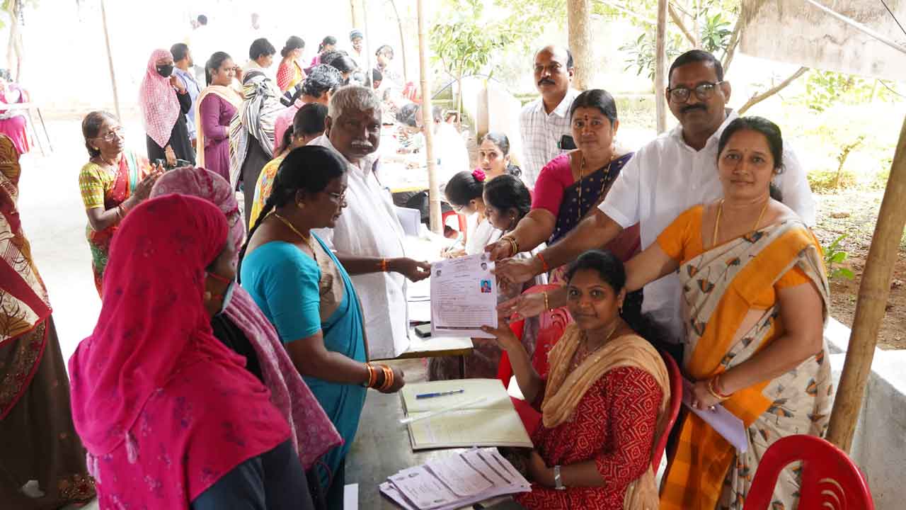 సకలం సందేహలే..