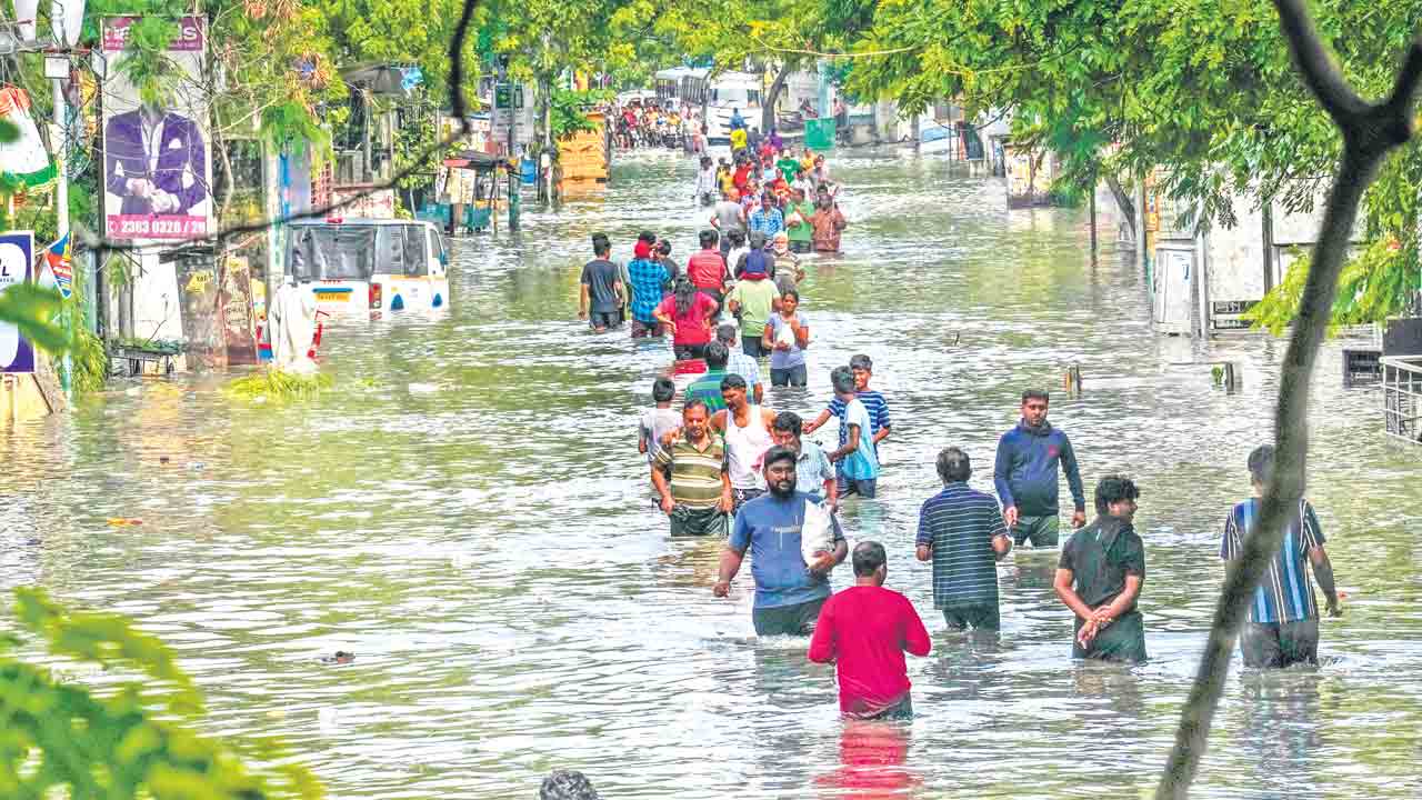 Michaung | ఏపీ, తమిళనాడులో మిగ్‌జాం కల్లోలం.. తెలంగాణలో నేడు, రేపు వర్షాలు