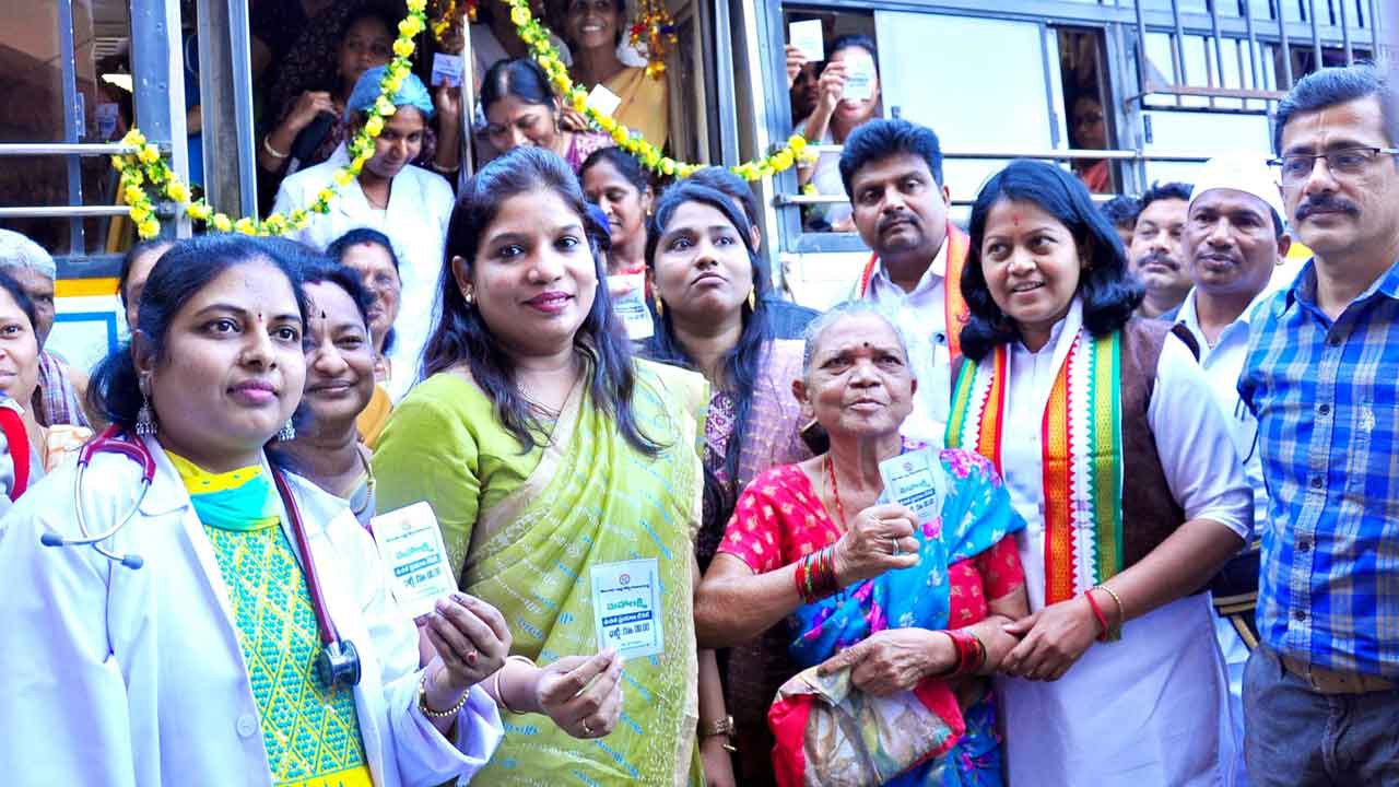 ఆధార్‌ చూపించి ప్రయాణించొచ్చు