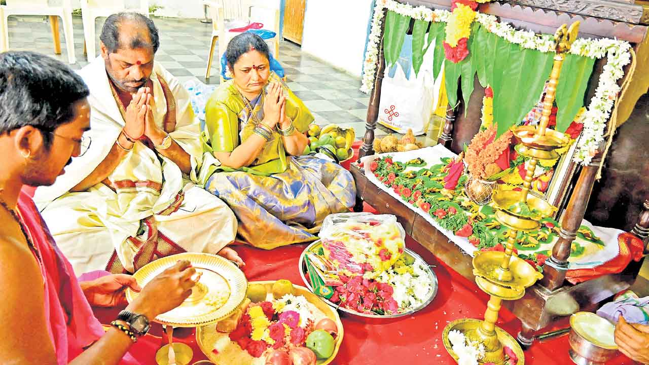 కేసీఆర్‌ కోలుకోవాలని పూజలు