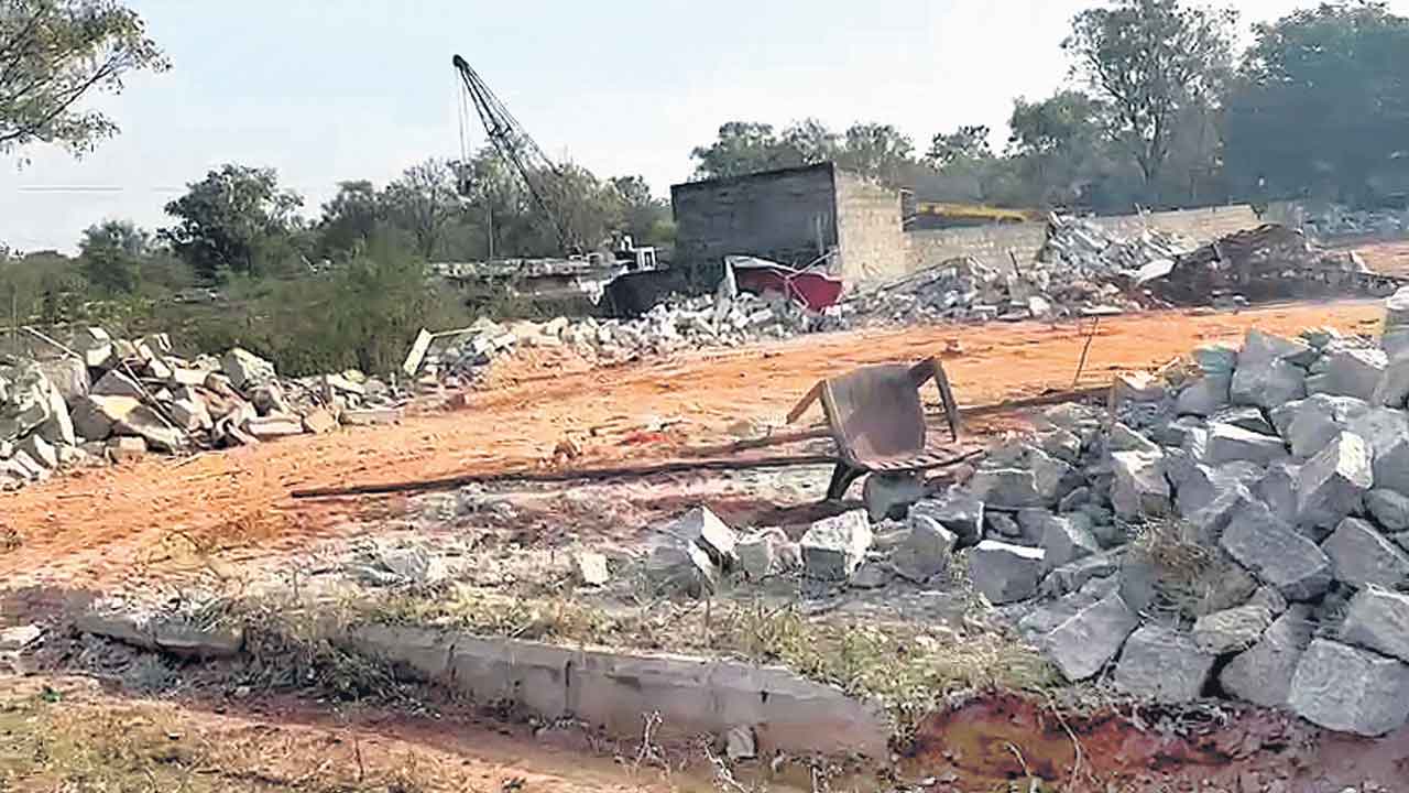 రూ.1000 కోట్ల భూమిని కాపాడిన కేసీఆర్‌ ప్రభుత్వం