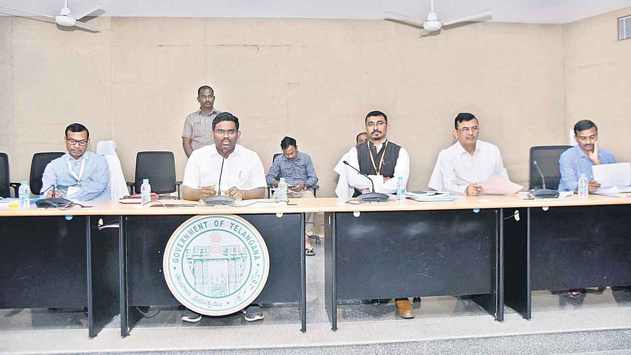 ఎన్నికల ఖర్చు వివరాలను గడువులోపు సమర్పించాలి