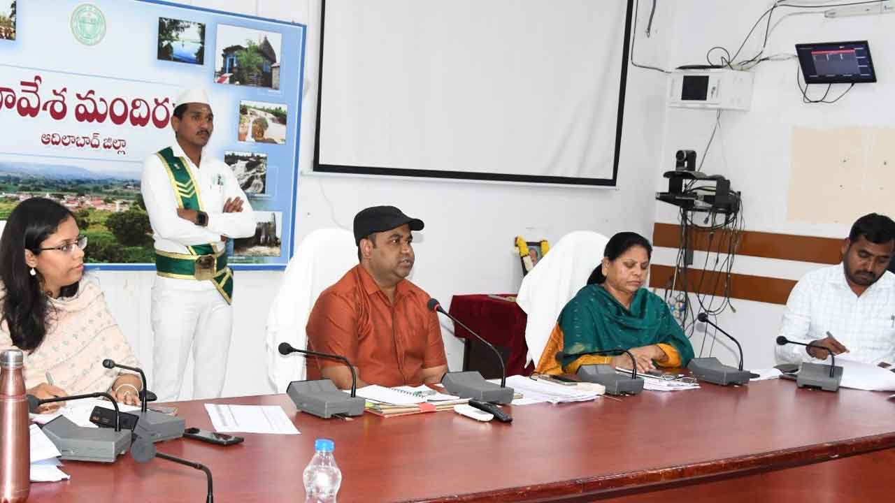 అభివృద్ధి, సంక్షేమ పథకాల నివేదికలు సిద్ధం చేయండి..