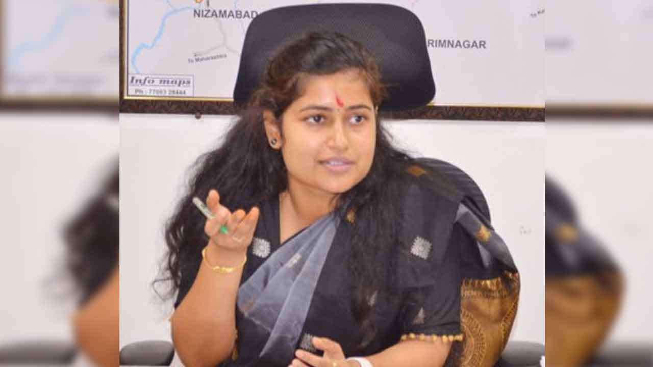 వంద శాతం ఉత్తీర్ణత సాధించాలి