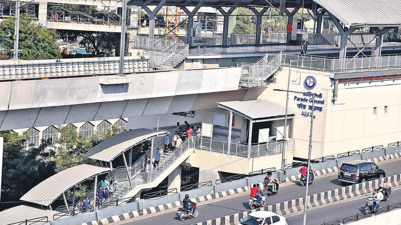 స్వచ్ఛతగా.. మెట్రో