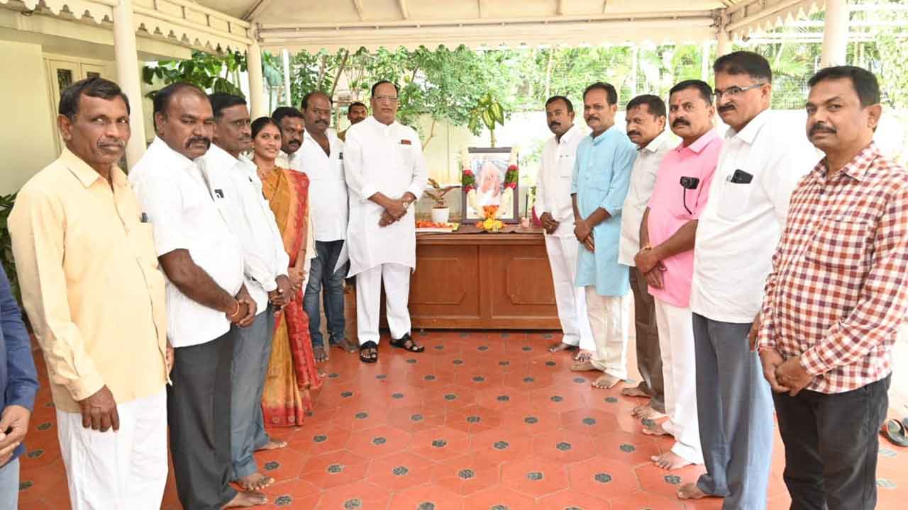 బహుముఖ ప్రజ్ఞాశాలి పీవీ