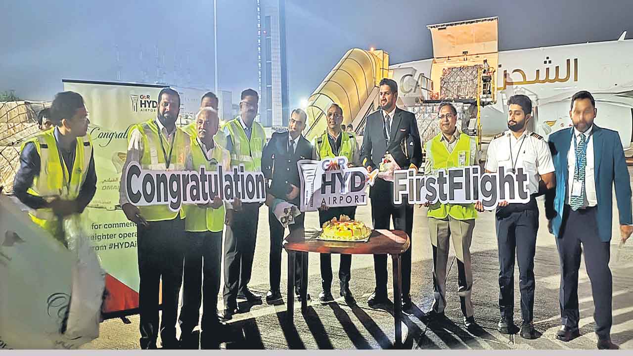 ‘ఒమన్‌ ఎయిర్‌’ సరుకు రవాణా సేవలు ప్రారంభం