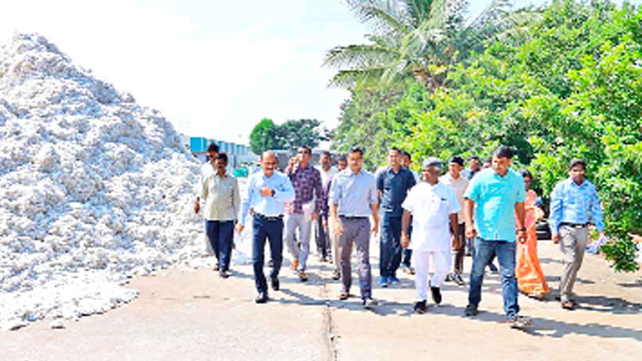 రైతులకు ఇబ్బందులు రానీయొద్దు