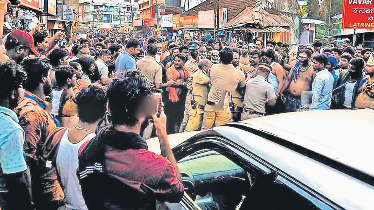 శబరిమలలో విపరీతమైన రద్దీ