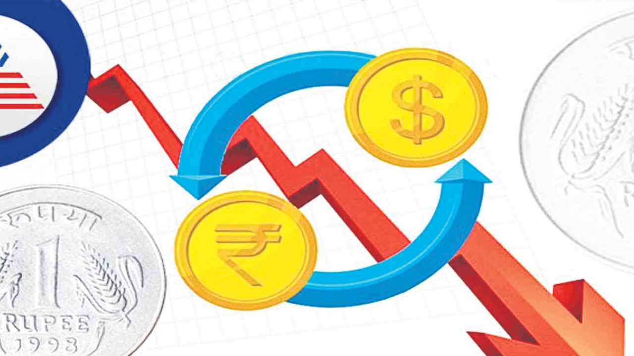 రికార్డు కనిష్ఠానికి రూపీ