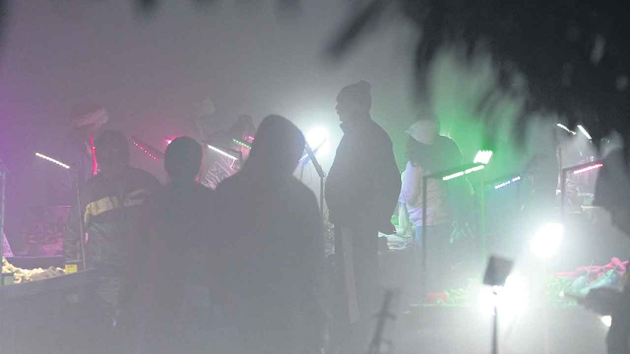 ఢిల్లీని కమ్మేసిన పొగమంచు