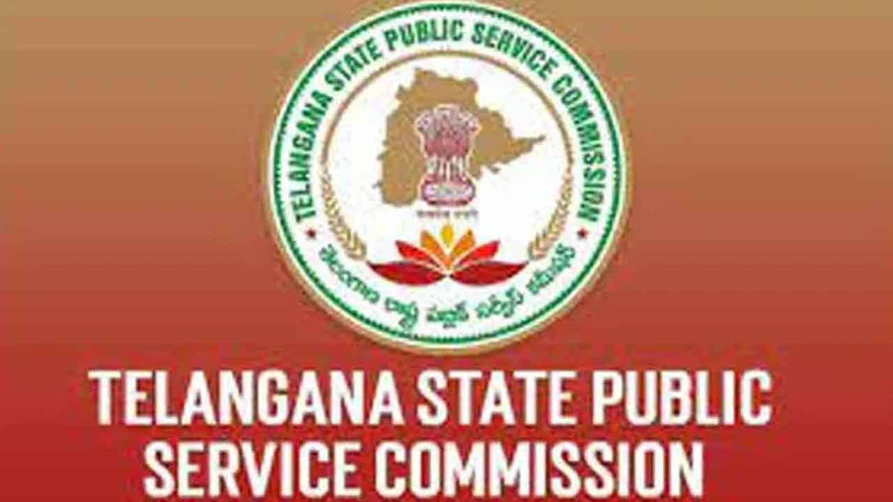 టీఎస్‌పీఎస్సీ సభ్యులు కారం, లింగారెడ్డి రాజీనామా