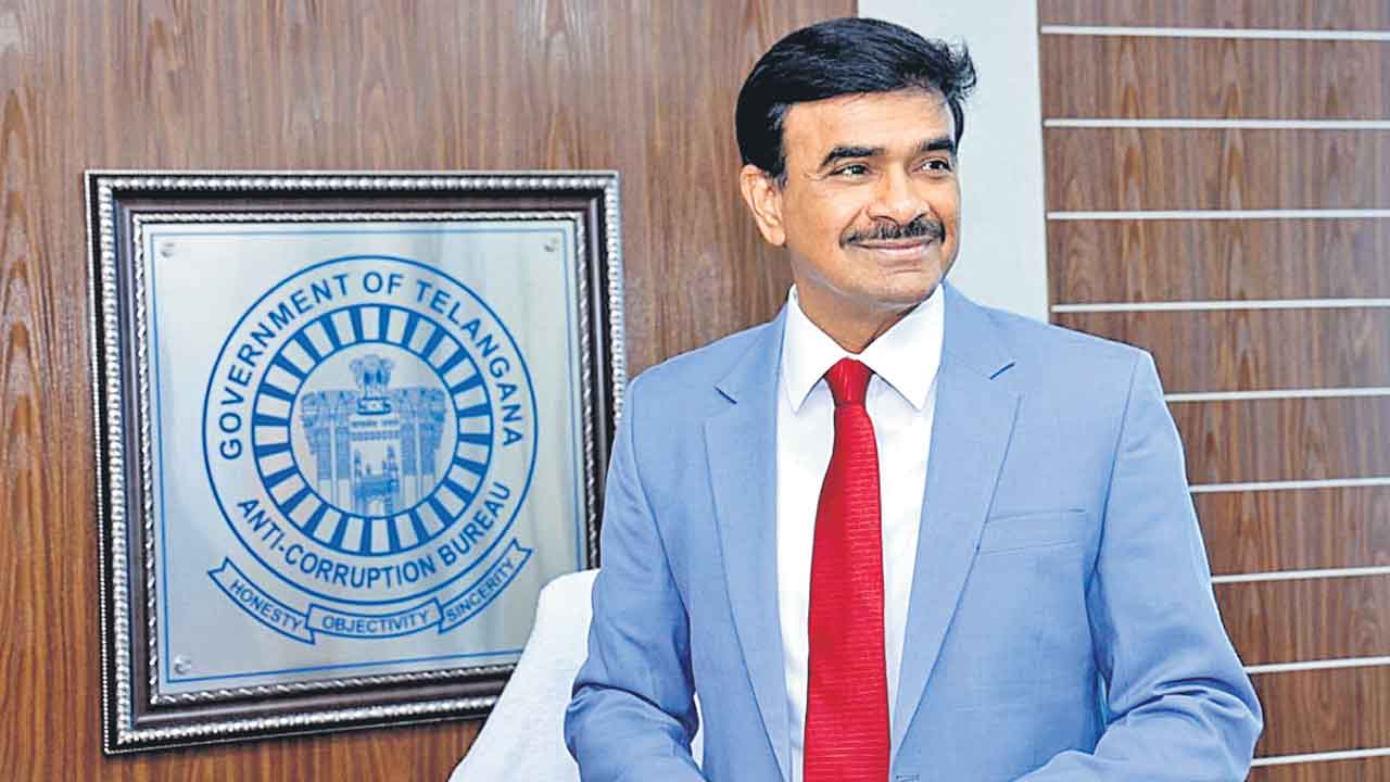 ఏసీబీ డీజీగా సీవీ ఆనంద్‌ బాధ్యతల స్వీకరణ