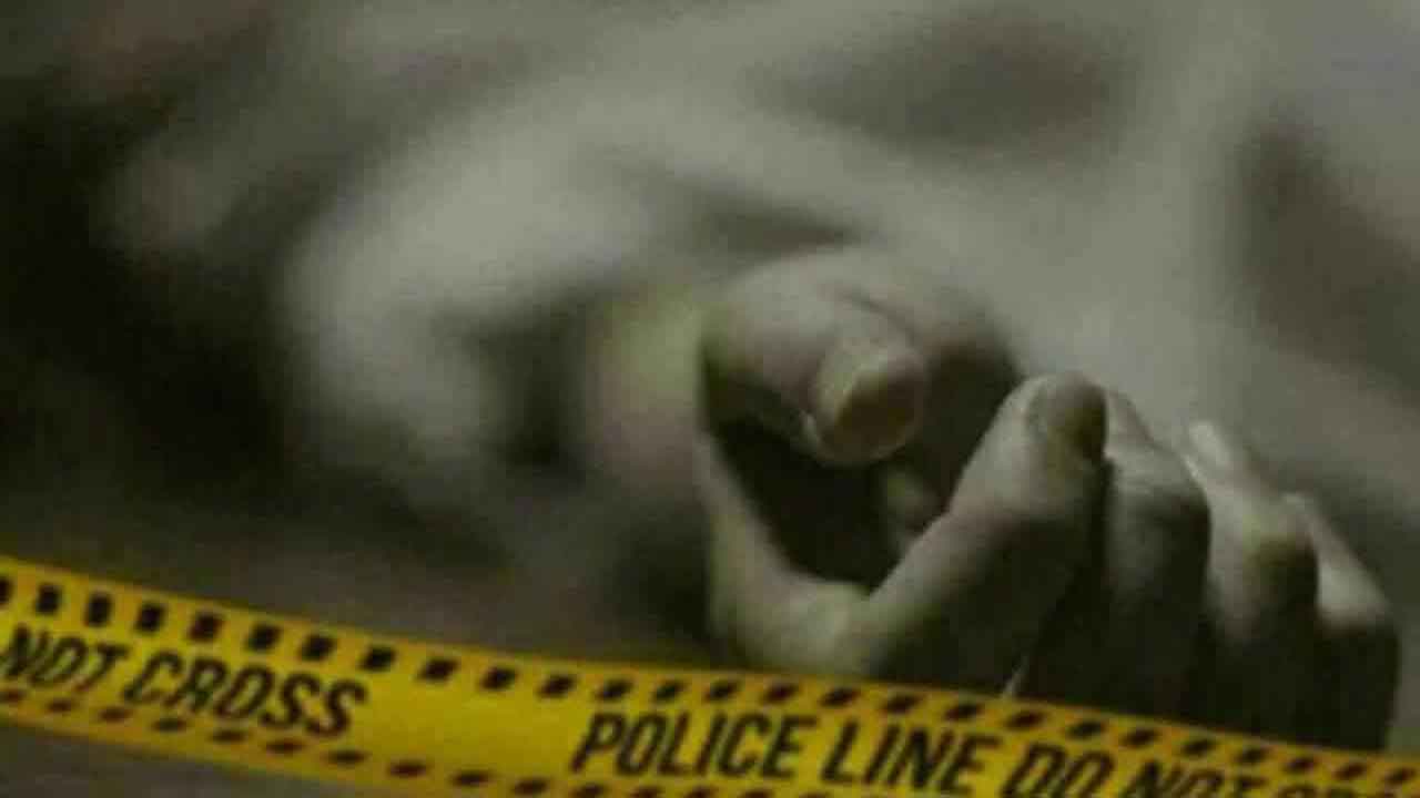 ఆటో బోల్తా.. ఇద్దరు మహిళల మృతి