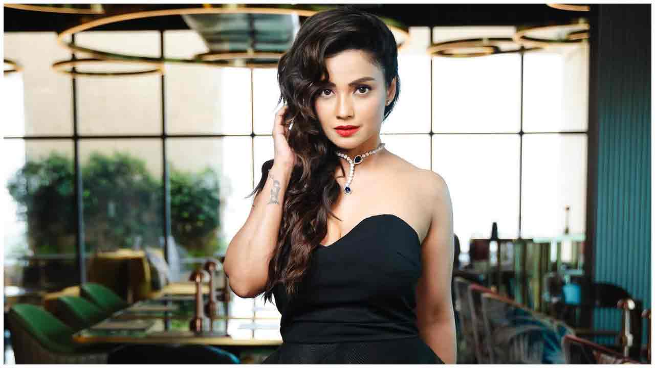 Adaa Khan