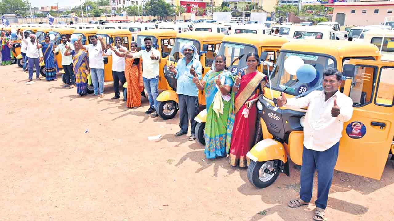 Dalitha Bandhu | ‘దళితబంధు’ వెలుగు నీడలు..!