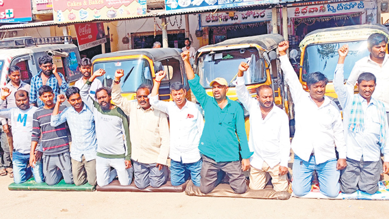 రోడ్డునపడ్డం