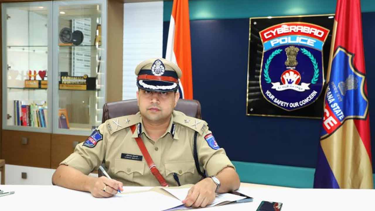 CP Avinash Mahanthi | నూతన సంవత్సర ఈవెంట్లకు అనుమతి తప్పనిసరి: సీపీ అవినాశ్‌ మహంతి