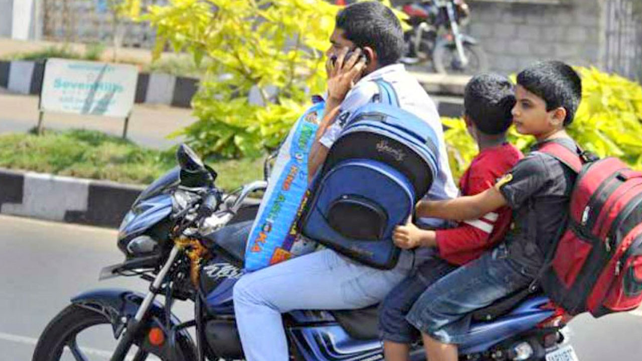 Mobile Phone | సెల్‌ఫోన్‌ మాయలో ప్రమాదాలు.. కారణమవుతున్న యువత