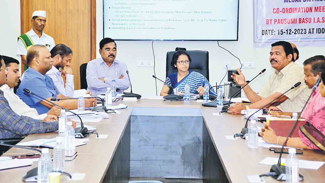 కేంద్ర పథకాలను అర్హులకు అందించాలి