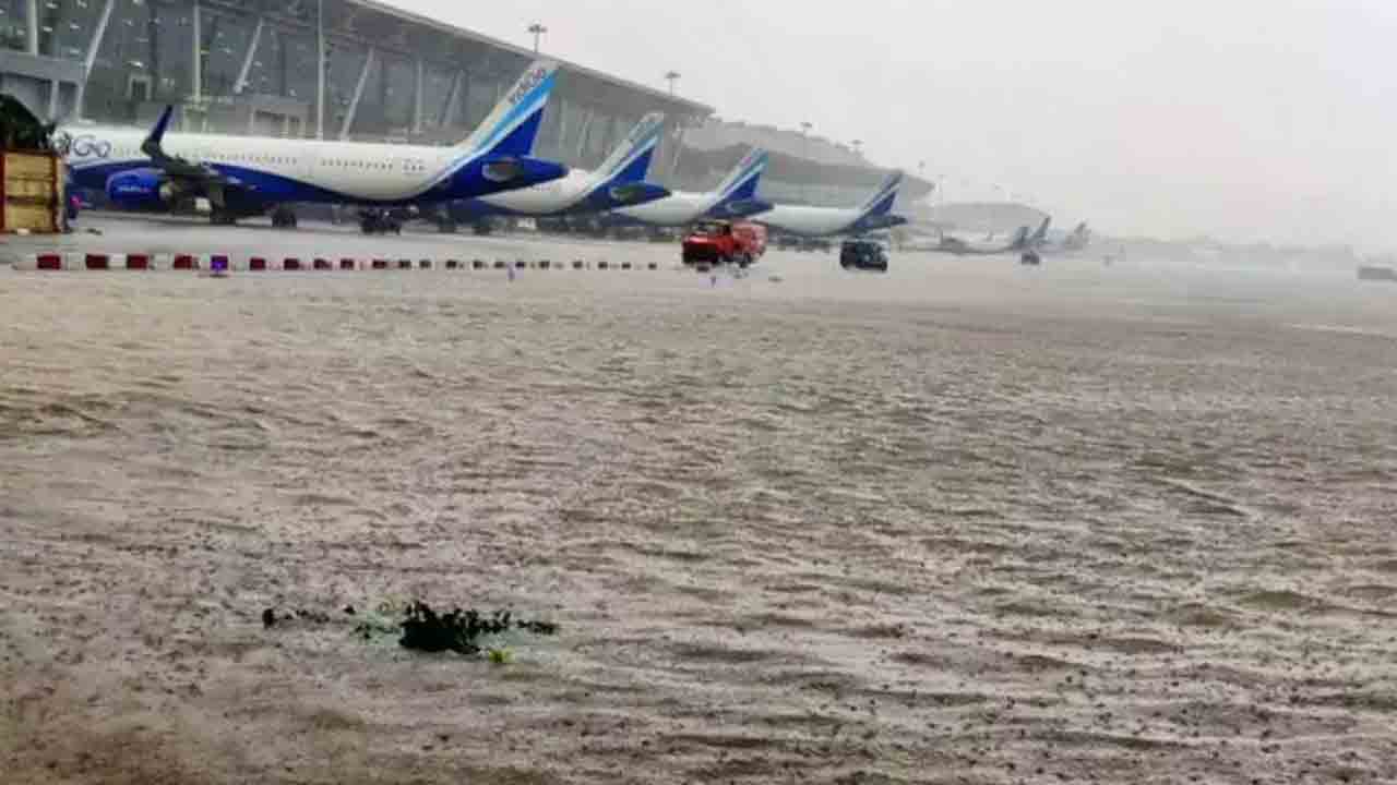 Cyclone Michaung | భారీ వ‌ర్షాలకు చెన్నైలో ఇద్దరు మృతి.. విమాన సర్వీసులు రద్దు
