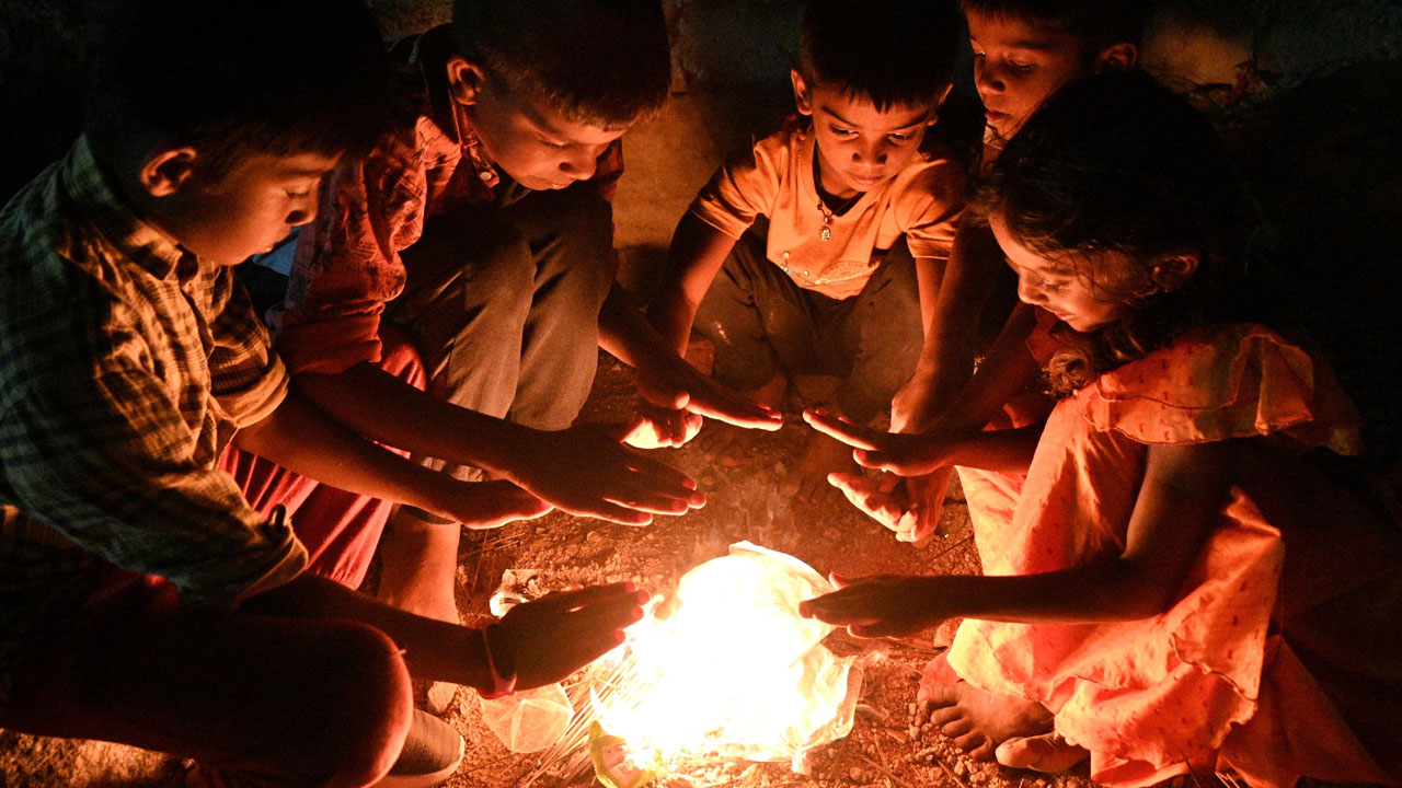 చలి పంజా