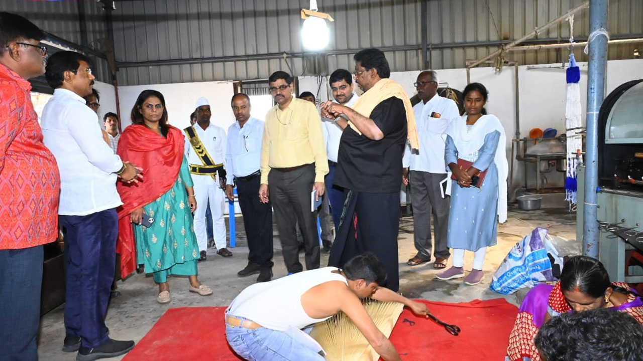 రాష్ట్రపతి పర్యటనకుముమ్మర ఏర్పాట్లు