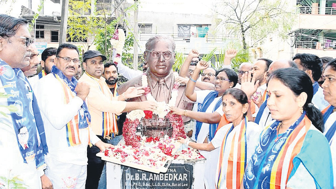 మహోన్నత వ్యక్తి అంబేద్కర్‌