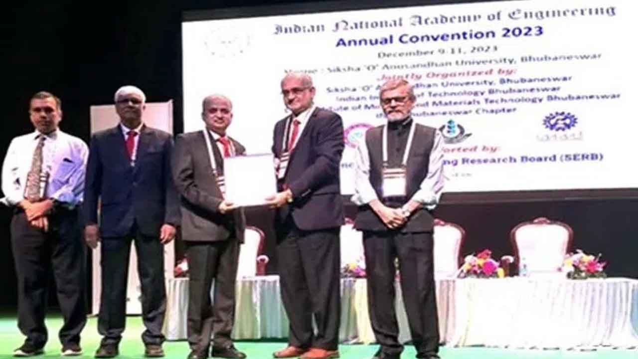 డీఆర్‌డీఎల్‌ శాస్త్రవేత్తకు ఐఎన్‌ఏఈ ఫెలోషిప్‌