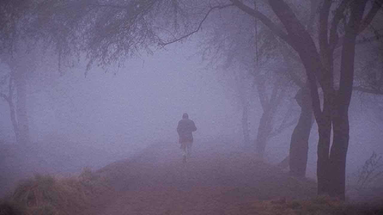 Dense fog | ఉత్తర భారతాన్ని కప్పేసిన పొగమంచు.. చలితో వణుకుతున్న ప్రజలు
