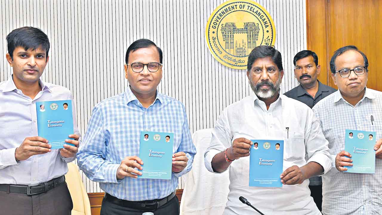 తెలంగాణ స్టేట్‌ ఎట్‌ ఏ గ్లాన్స్‌ పుస్తకం ఆవిష్కరణ